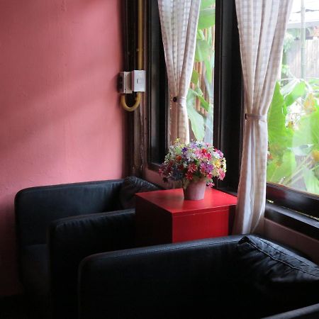 Non House Bangkok บ้านนอนโฮสเทล 외부 사진
