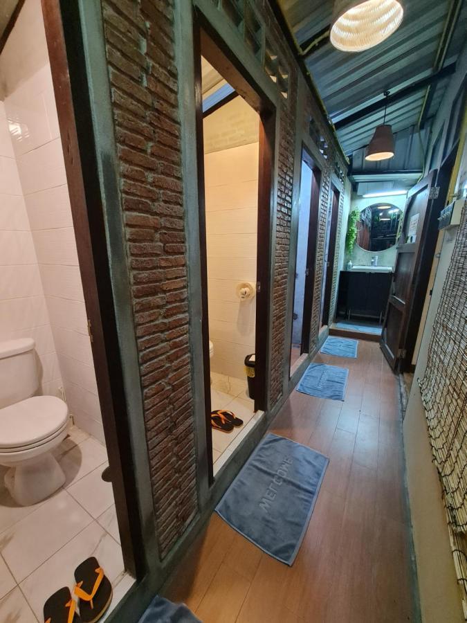 Non House Bangkok บ้านนอนโฮสเทล 외부 사진