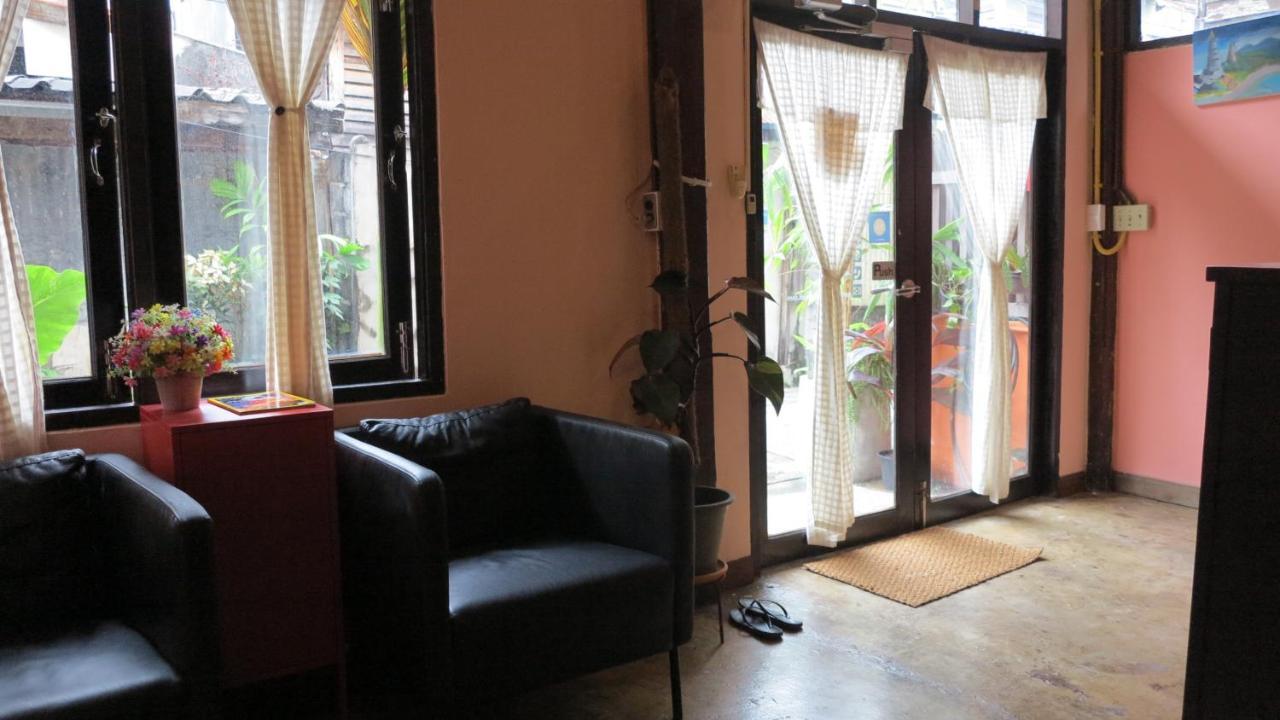 Non House Bangkok บ้านนอนโฮสเทล 외부 사진