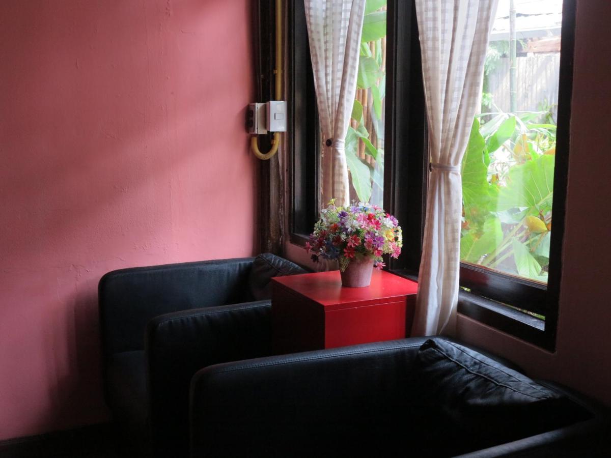 Non House Bangkok บ้านนอนโฮสเทล 외부 사진