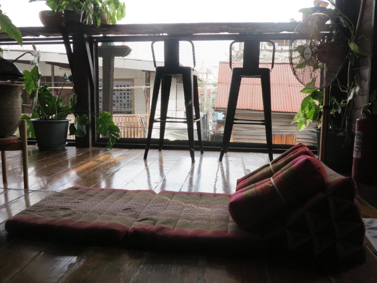 Non House Bangkok บ้านนอนโฮสเทล 외부 사진