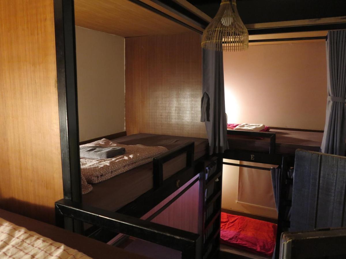 Non House Bangkok บ้านนอนโฮสเทล 외부 사진